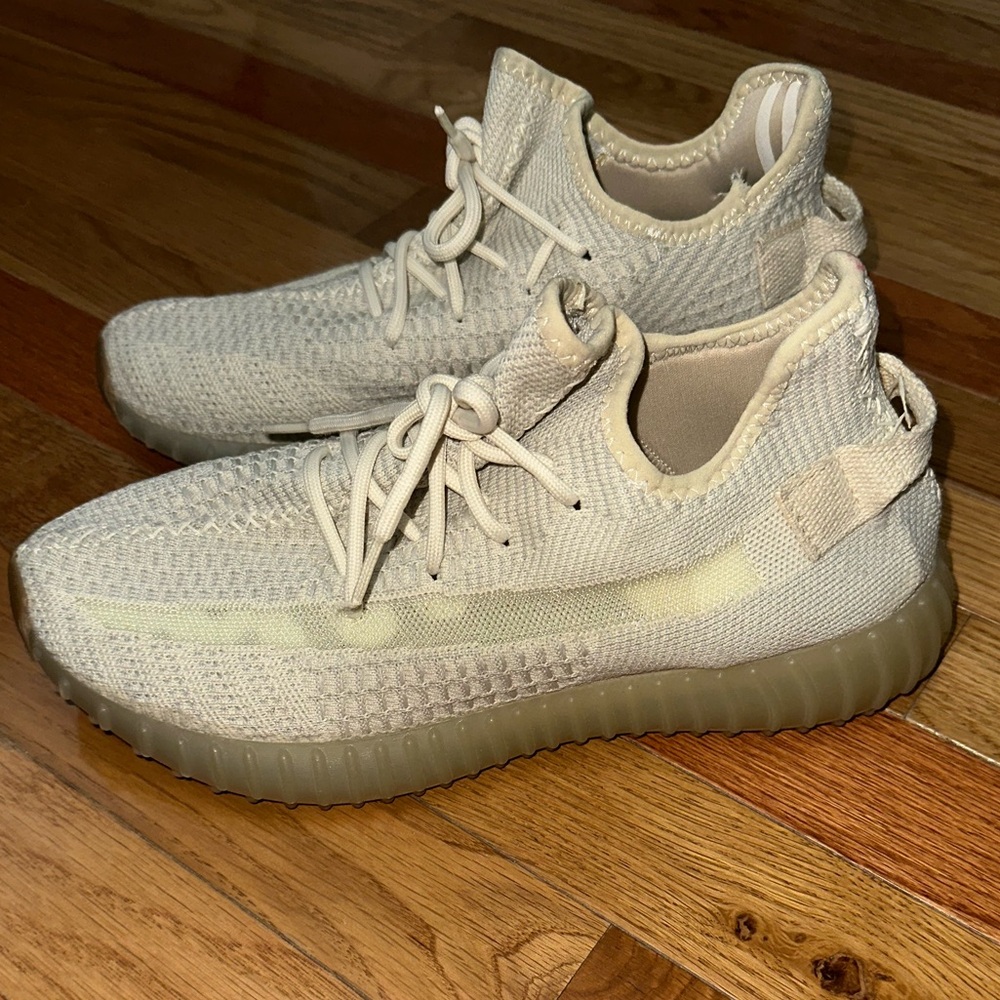 Adidas Yeezy Boost 350 V2 men’s size 8.5
